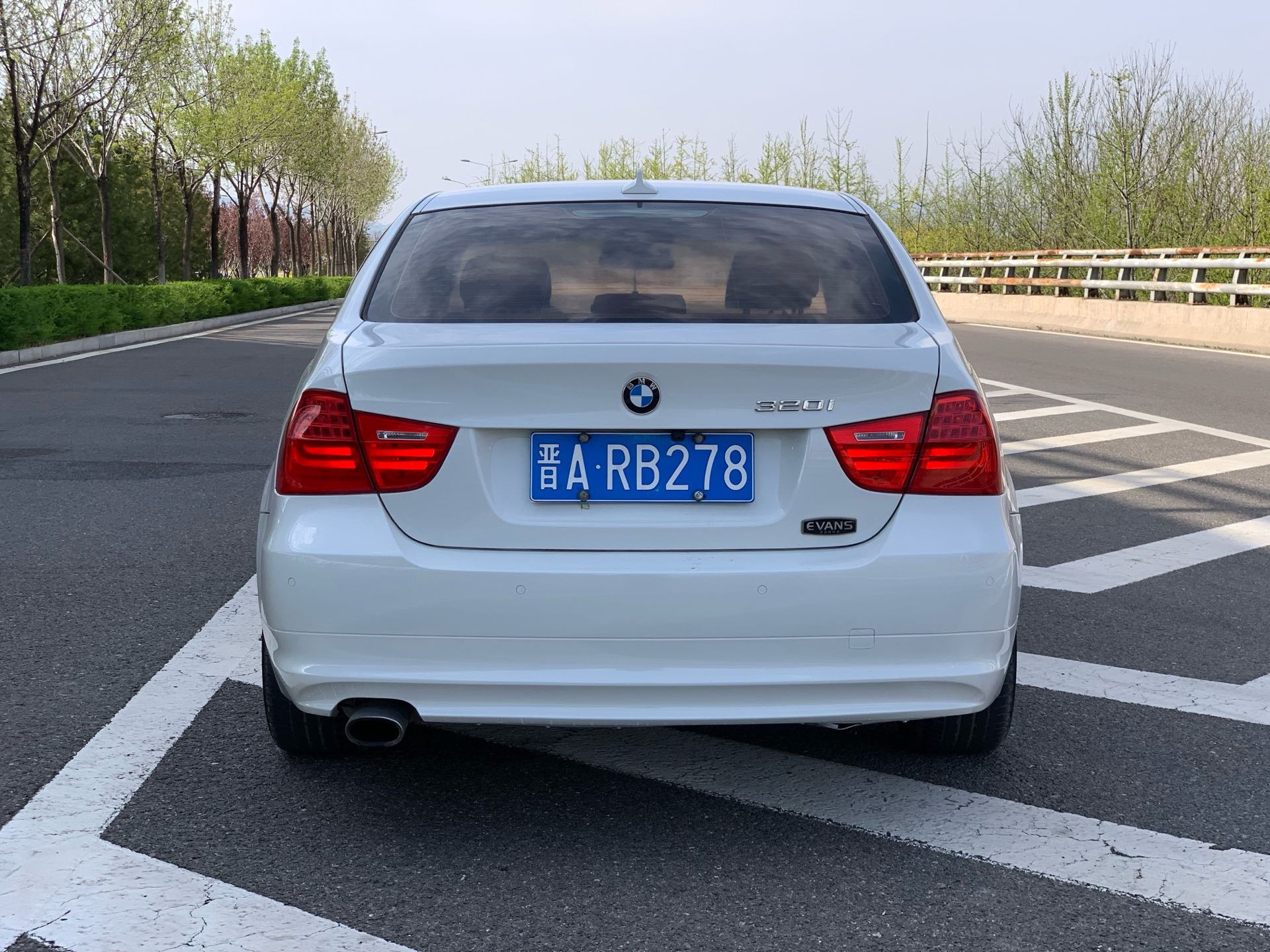 BMW 3 Series 2012 immagine di auto #10