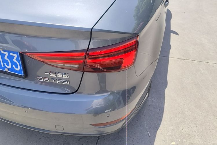 Audi A3 2018 car image #8