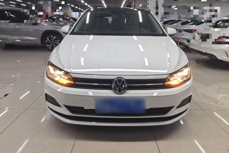 Volkswagen Polo 2020 car image #3