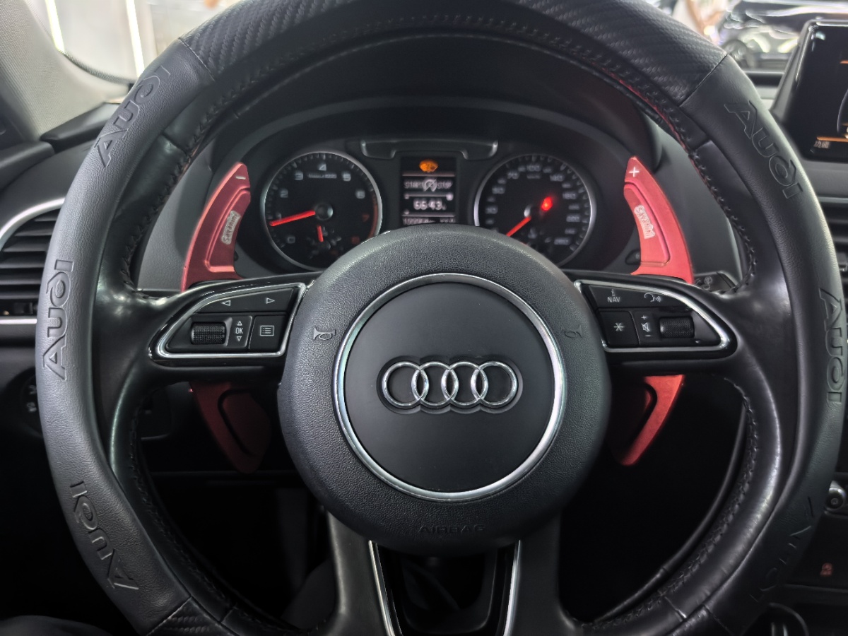 Audi Q3 2017 car image #7