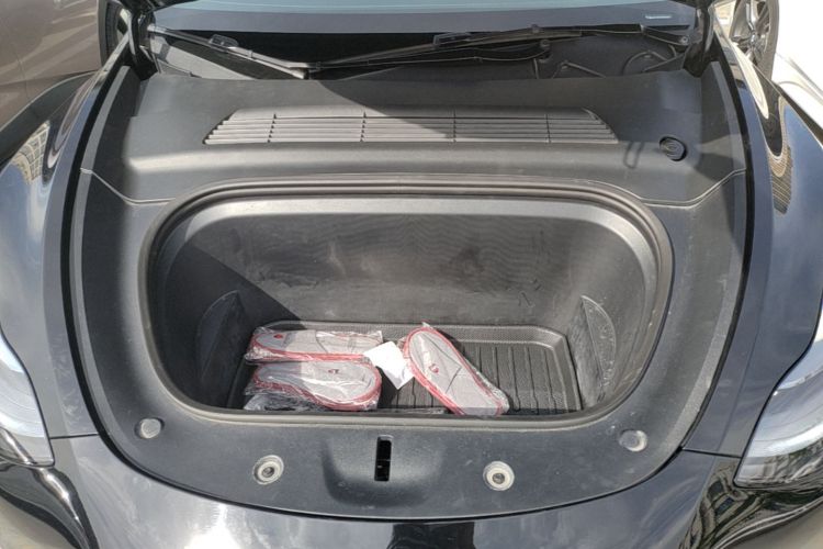 Tesla Model Y 2022 #20 Tesla Model Y 2022 car image #20