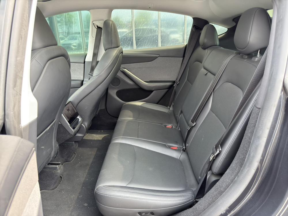 Tesla Model Y 2025 #9 Tesla Model Y 2025 car image #9