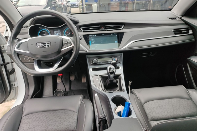 GEELY Emgrand 2021 #10 GEELY Emgrand 2021 car image #10