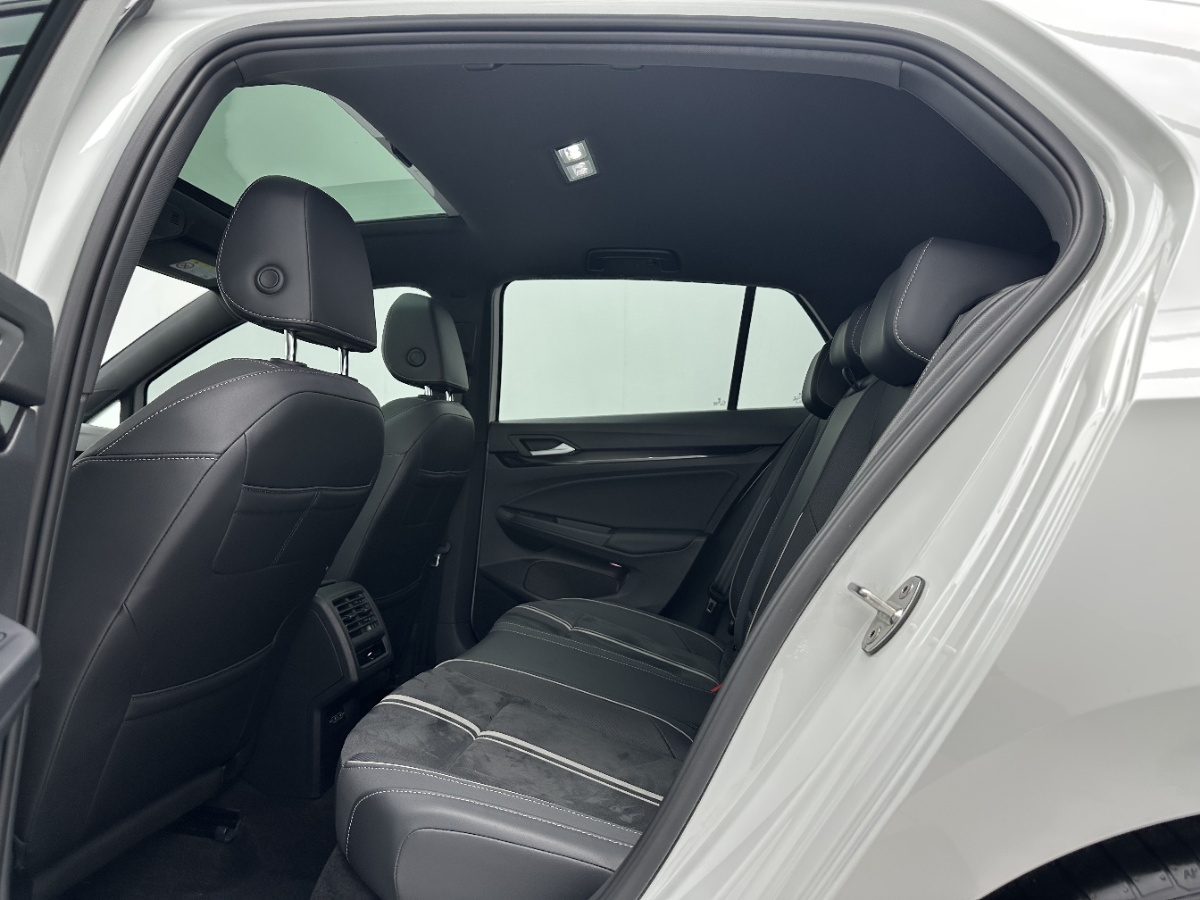 Volkswagen Golf 2022 #6 Volkswagen Golf 2022 car image #6