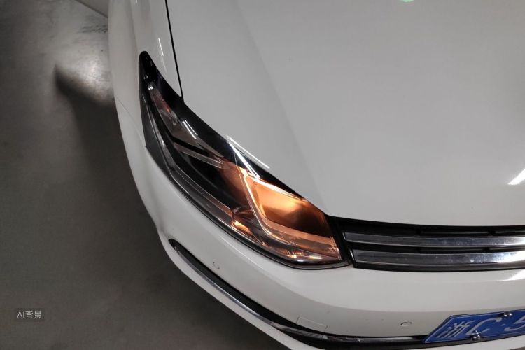 Volkswagen Polo 2017 car image #8