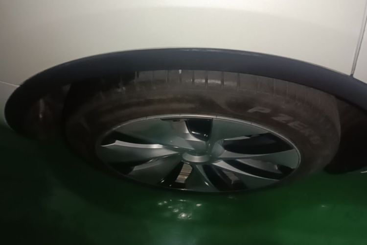 Tesla Model Y 2023 car image #10