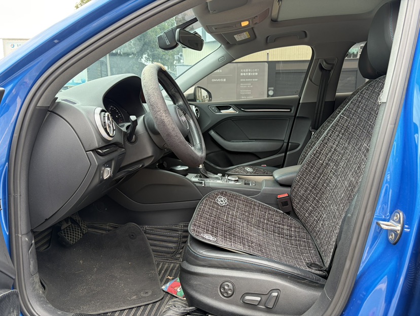 Audi A3 2019 car image #8