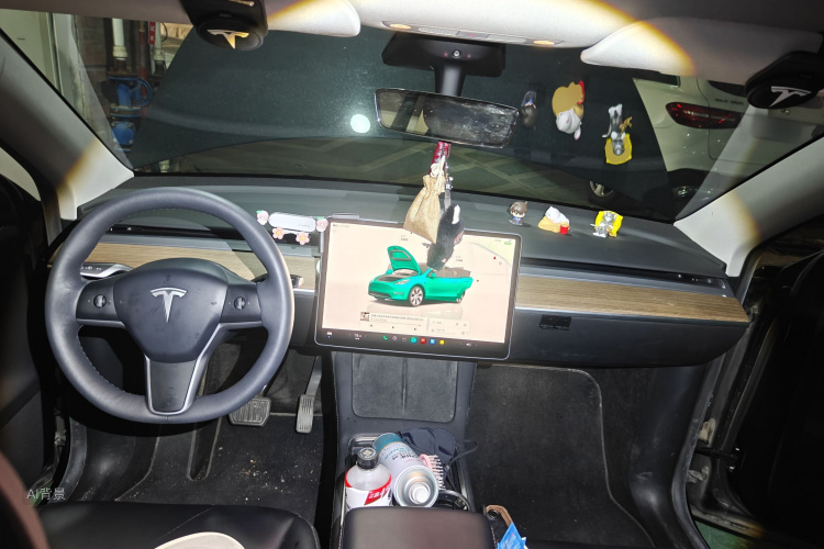 Tesla Model Y 2022 immagine di auto #11