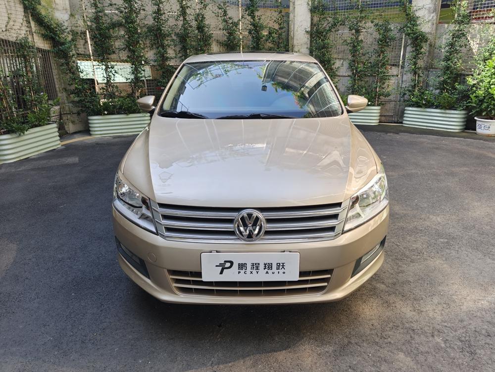 Volkswagen Santana 2013 car image #2