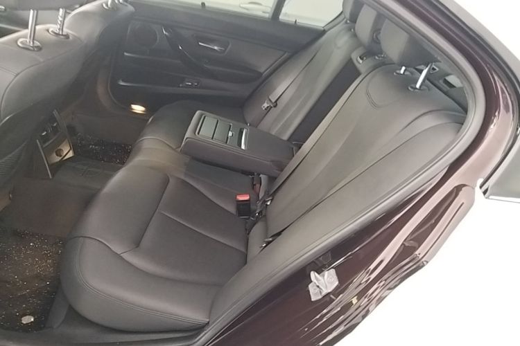 BMW 3 Series 2017 car image #17