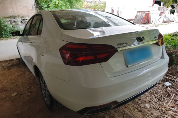 GEELY Emgrand 2018 car image #5