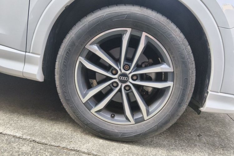 Audi Q3 2021 immagine di auto #9