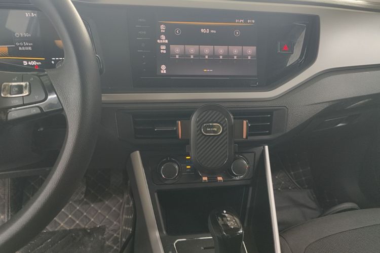 Volkswagen Polo 2023 car image #13
