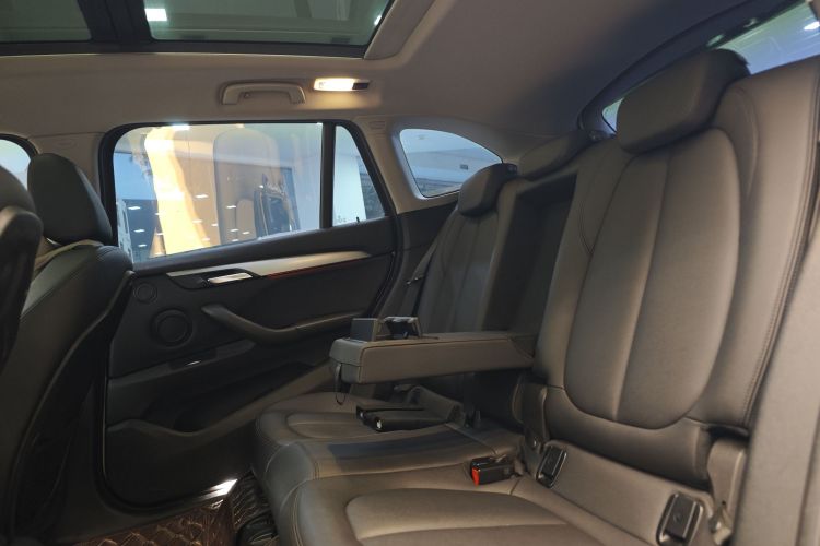 BMW X1 2019 imagen de coche #26