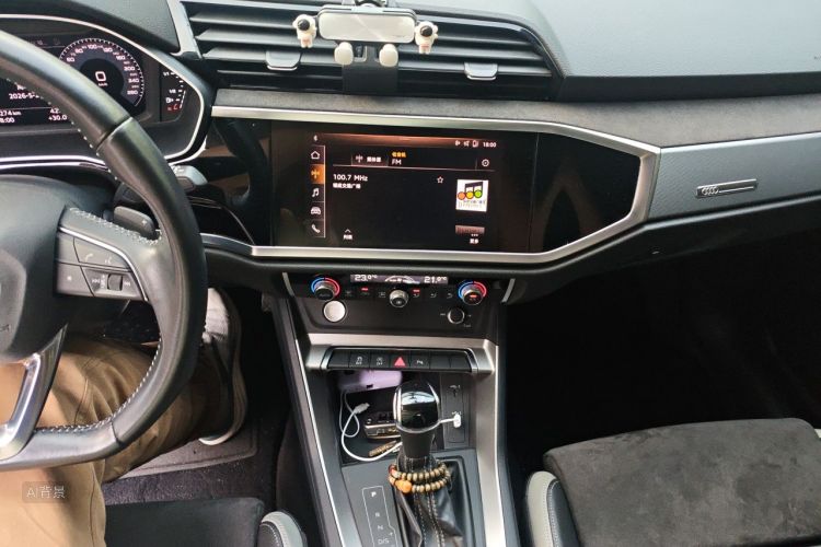Audi Q3 2019 #15 Audi Q3 2019 car image #15