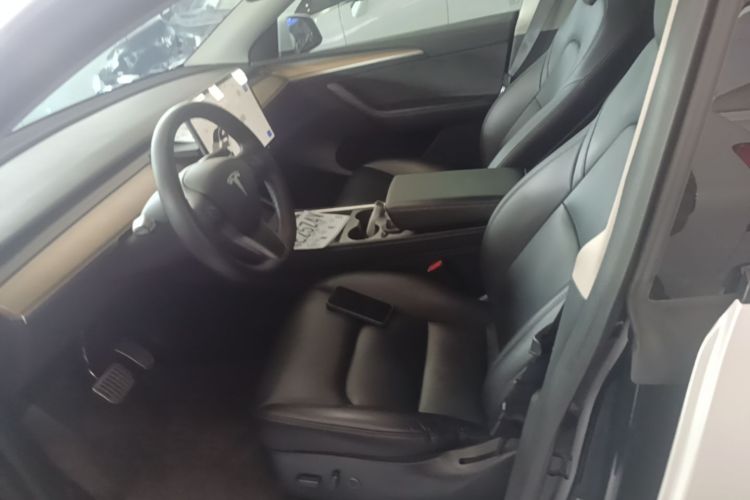 Tesla Model Y 2022 #15 Tesla Model Y 2022 car image #15