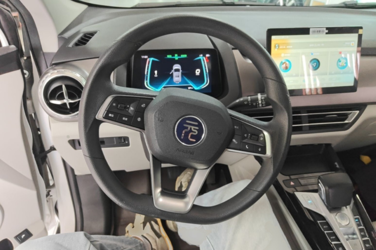 BYD Yuan Pro 2022 #11 BYD Yuan Pro 2022 изображение автомобиля #11