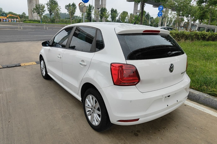 Volkswagen Polo 2015 #5 Volkswagen Polo 2015 car image #5