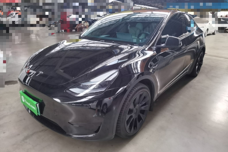 Tesla Model Y 2023 #2 Tesla Model Y 2023 car image #2