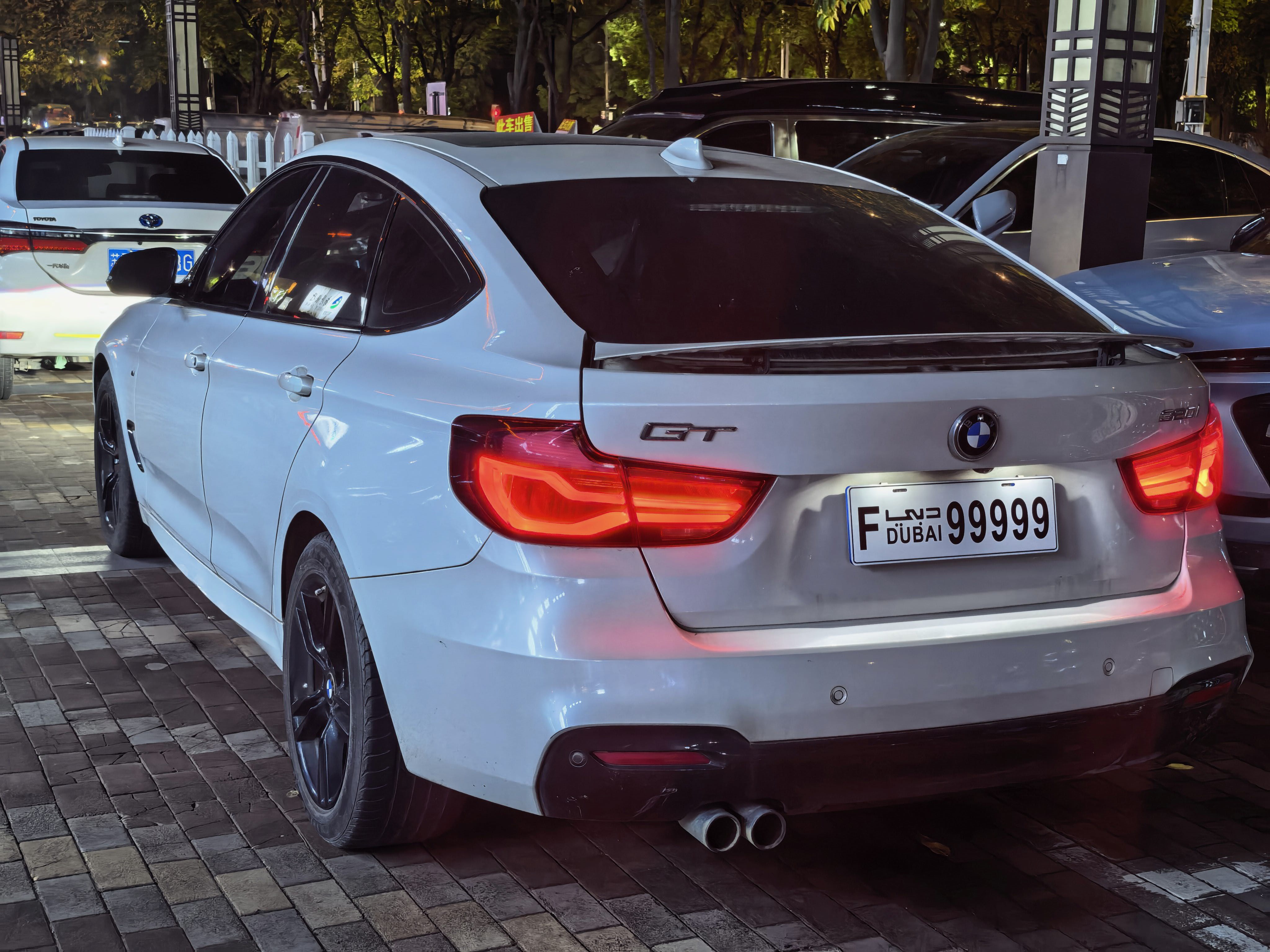 BMW 3 Series GT 2019 #5 BMW 3 Series GT 2019 car image #5