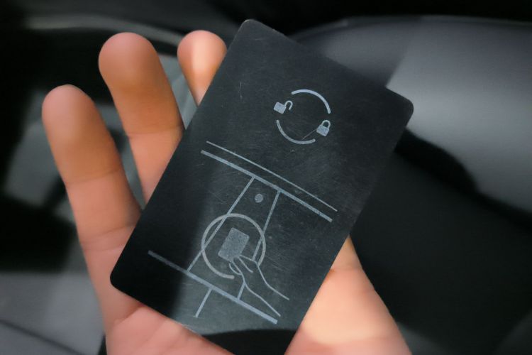 Tesla Model 3 2021 car image #9
