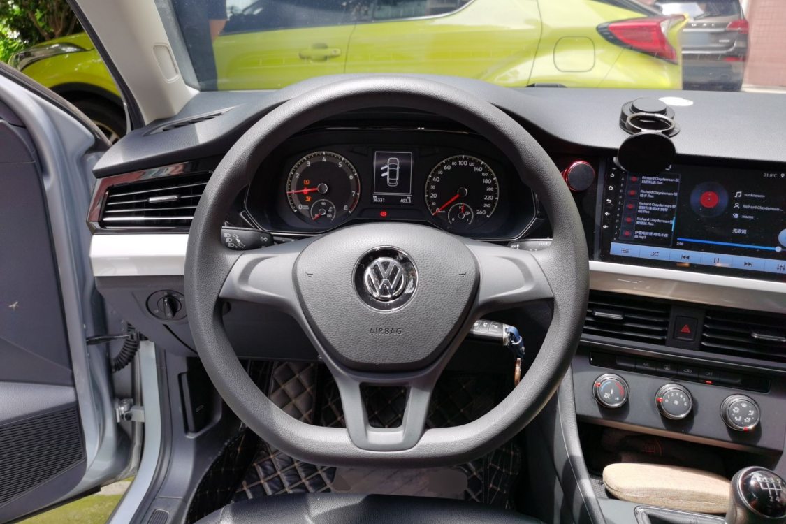 Volkswagen Bora 2020 car image #24