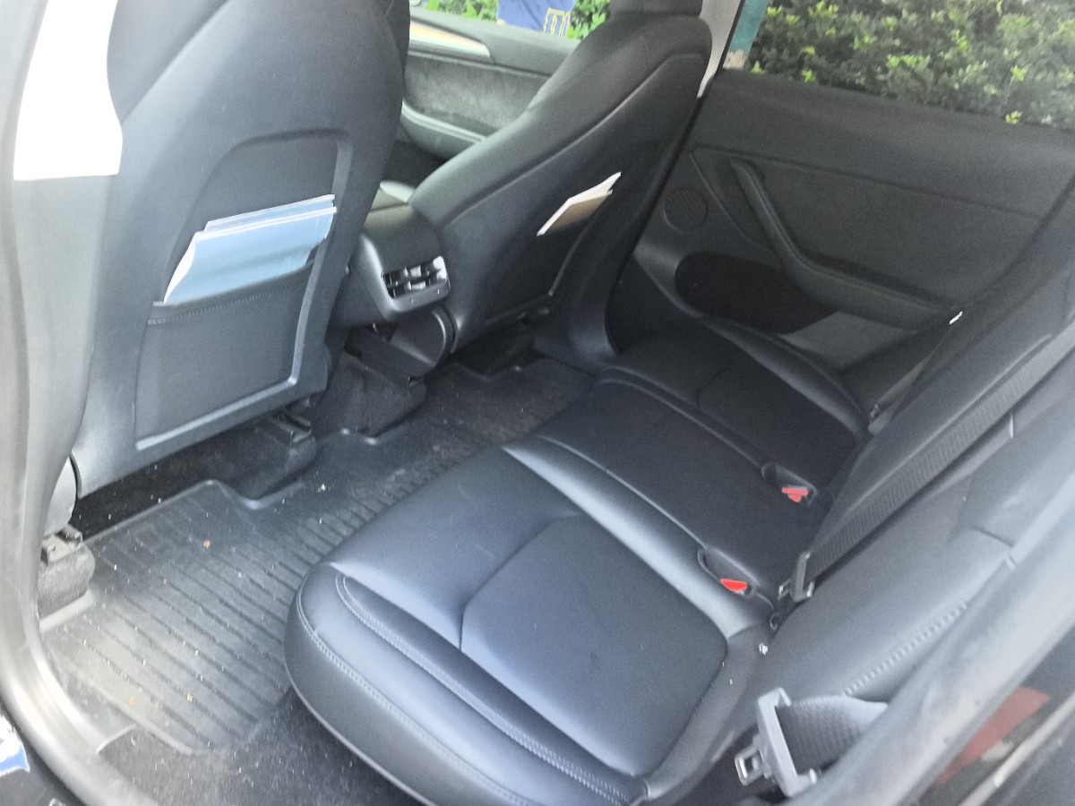 Tesla Model Y 2022 car image #4