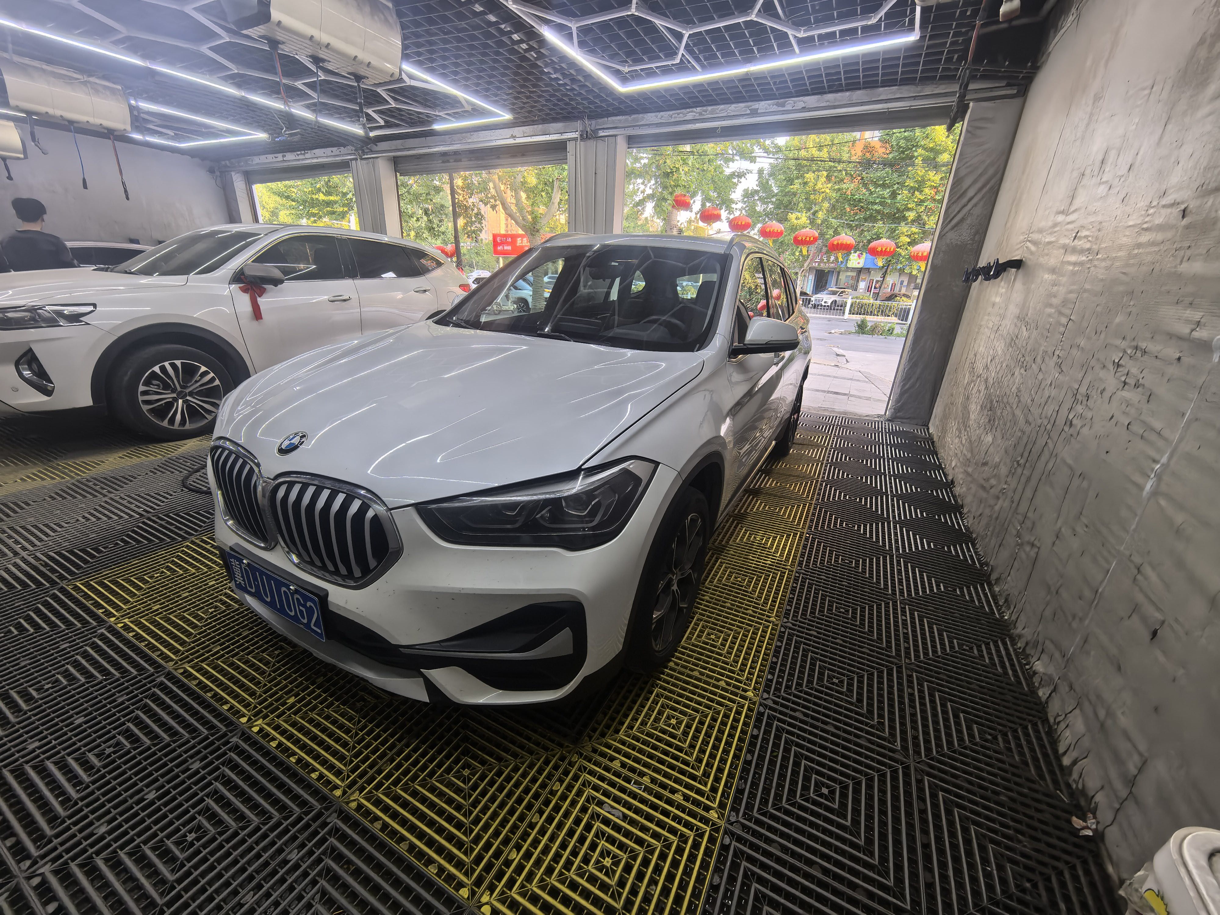 BMW X1 2020 BMW X1 2020 car image