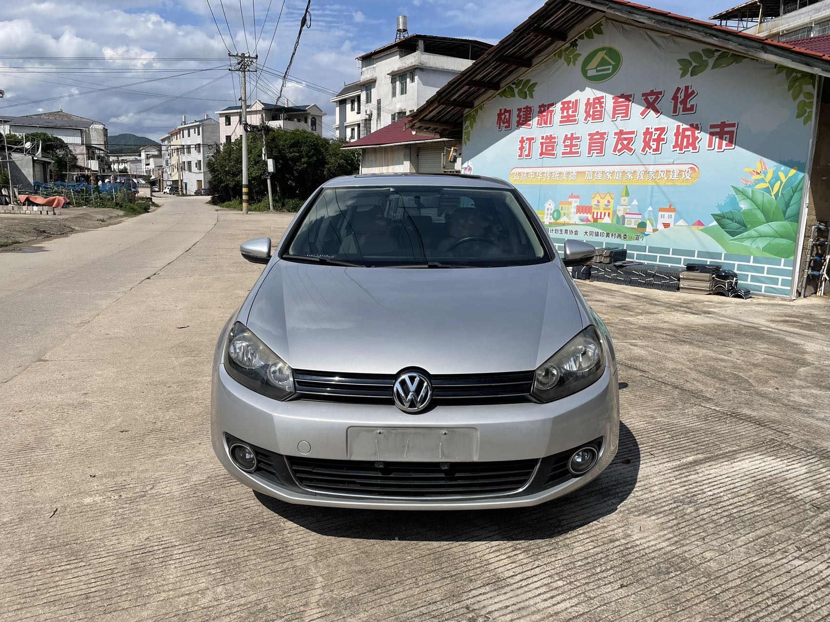 Volkswagen Golf 2013 car image 