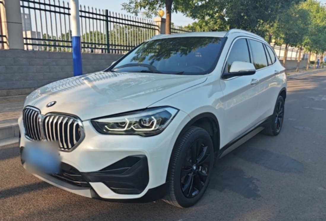 BMW X1 2021 BMW X1 2021 car image