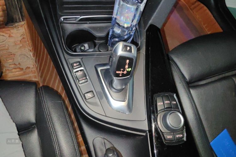 BMW 3 Series GT 2018 #16 BMW 3 Series GT 2018 car image #16