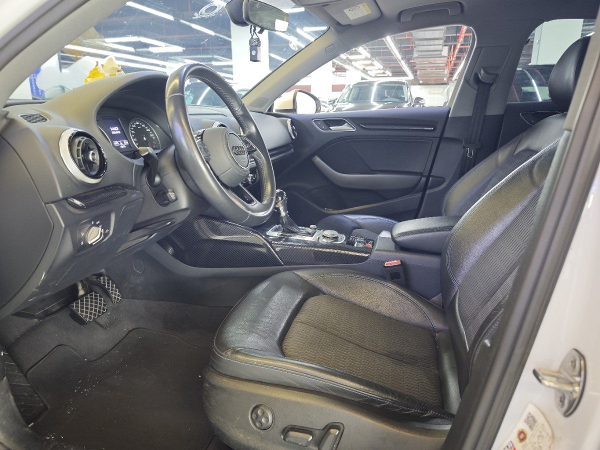 Audi A3 2019 car image #2