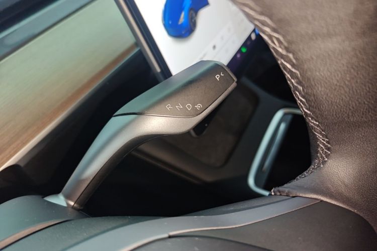 Tesla Model Y 2021 #14 Tesla Model Y 2021 car image #14