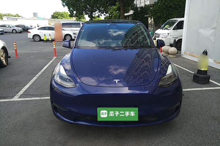 Tesla Model Y 2021 car image #3