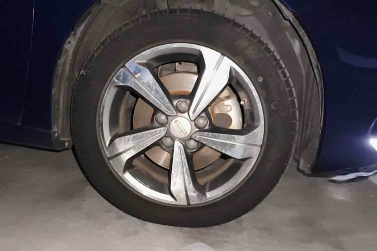 GEELY Emgrand GL 2019 immagine di auto #9