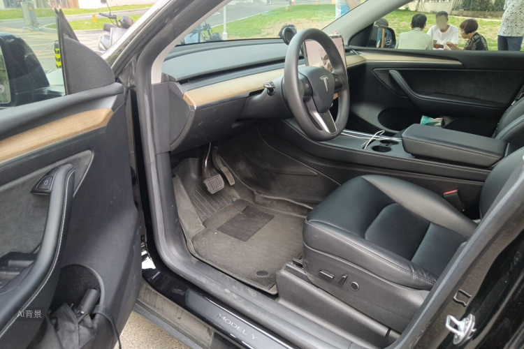 Tesla Model Y 2023 #18 Tesla Model Y 2023 immagine di auto #18