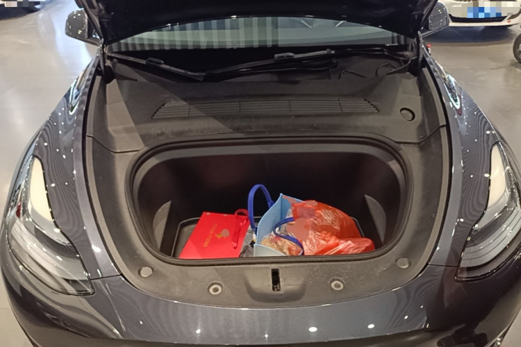 Tesla Model Y 2024 #22 Tesla Model Y 2024 car image #22