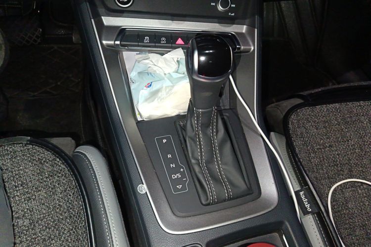Audi Q3 2021 #16 Audi Q3 2021 car image #16