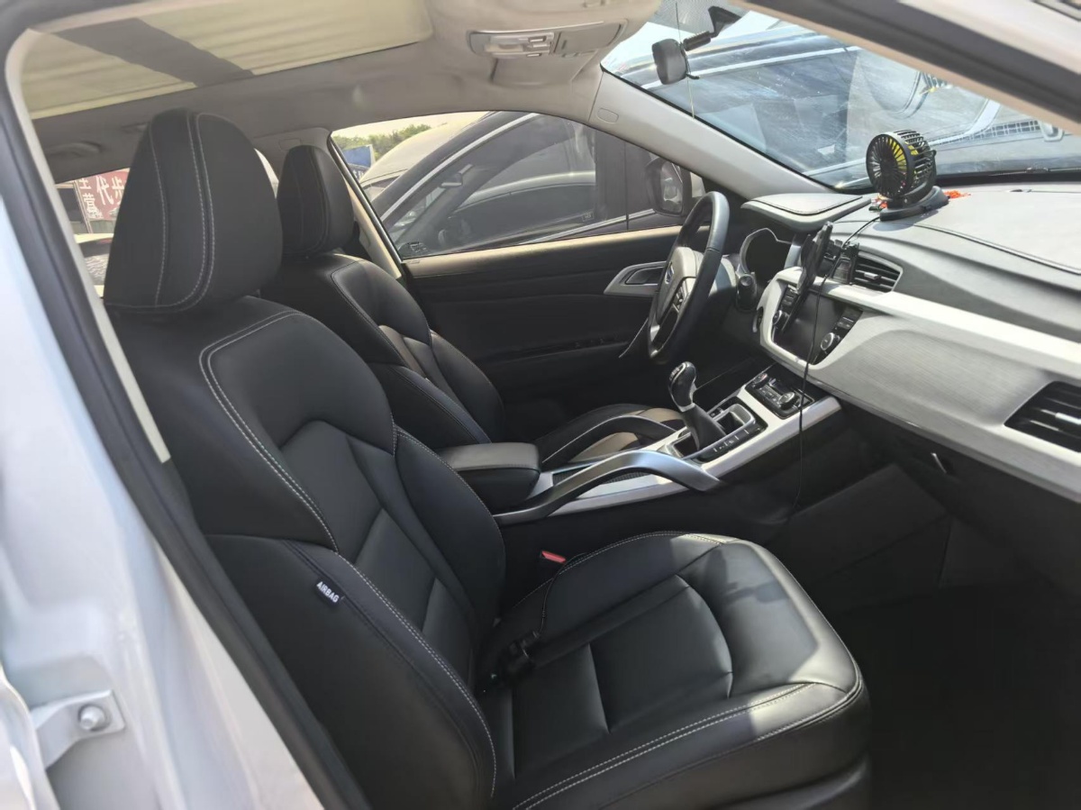 GEELY Boyue 2017 #7 GEELY Boyue 2017 car image #7
