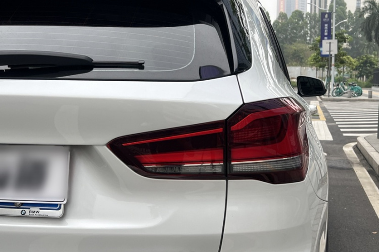 BMW X1 2021 #3 BMW X1 2021 car image #3