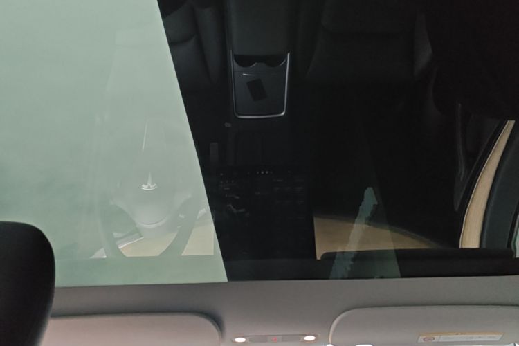 Tesla Model Y 2023 #18 Tesla Model Y 2023 car image #18