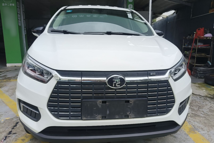 BYD Yuan New Energy 2019 #3 BYD Yuan New Energy 2019 car image #3