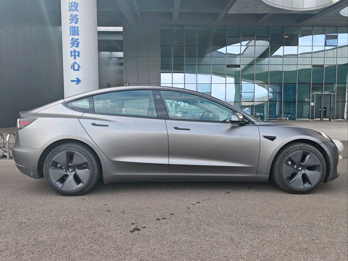 Tesla Model 3 2021 car image #5