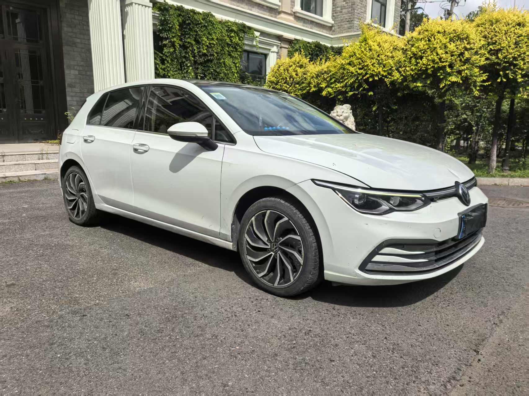 Volkswagen Golf 2022 car image #6