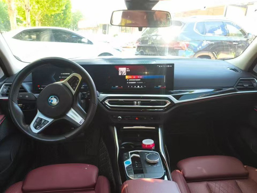 BMW i3 2023 car image #4