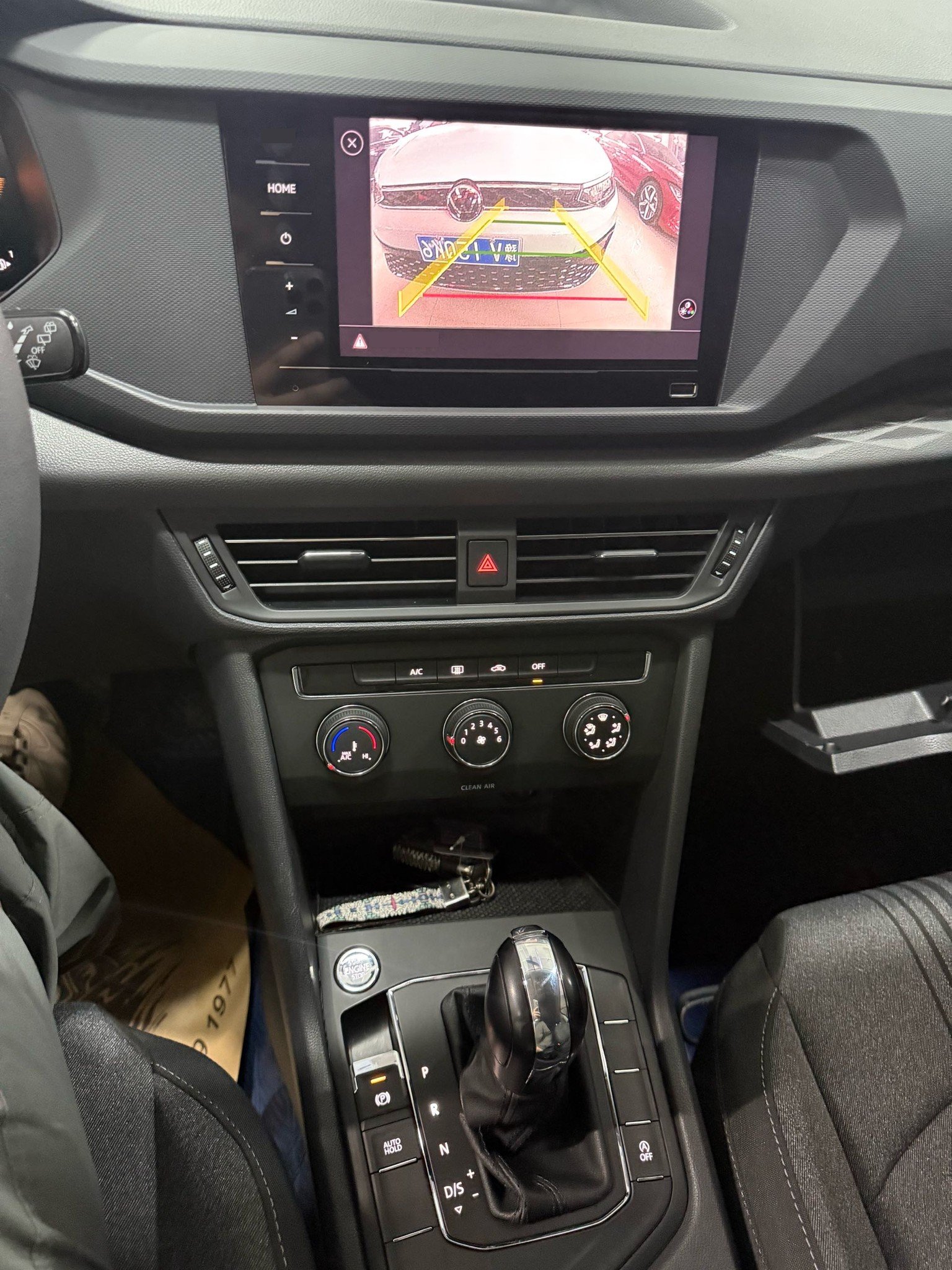 2022 car image #8