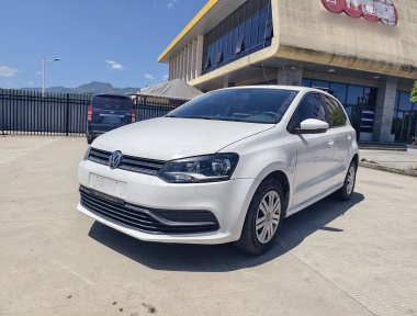 Volkswagen Polo 2018 car image 