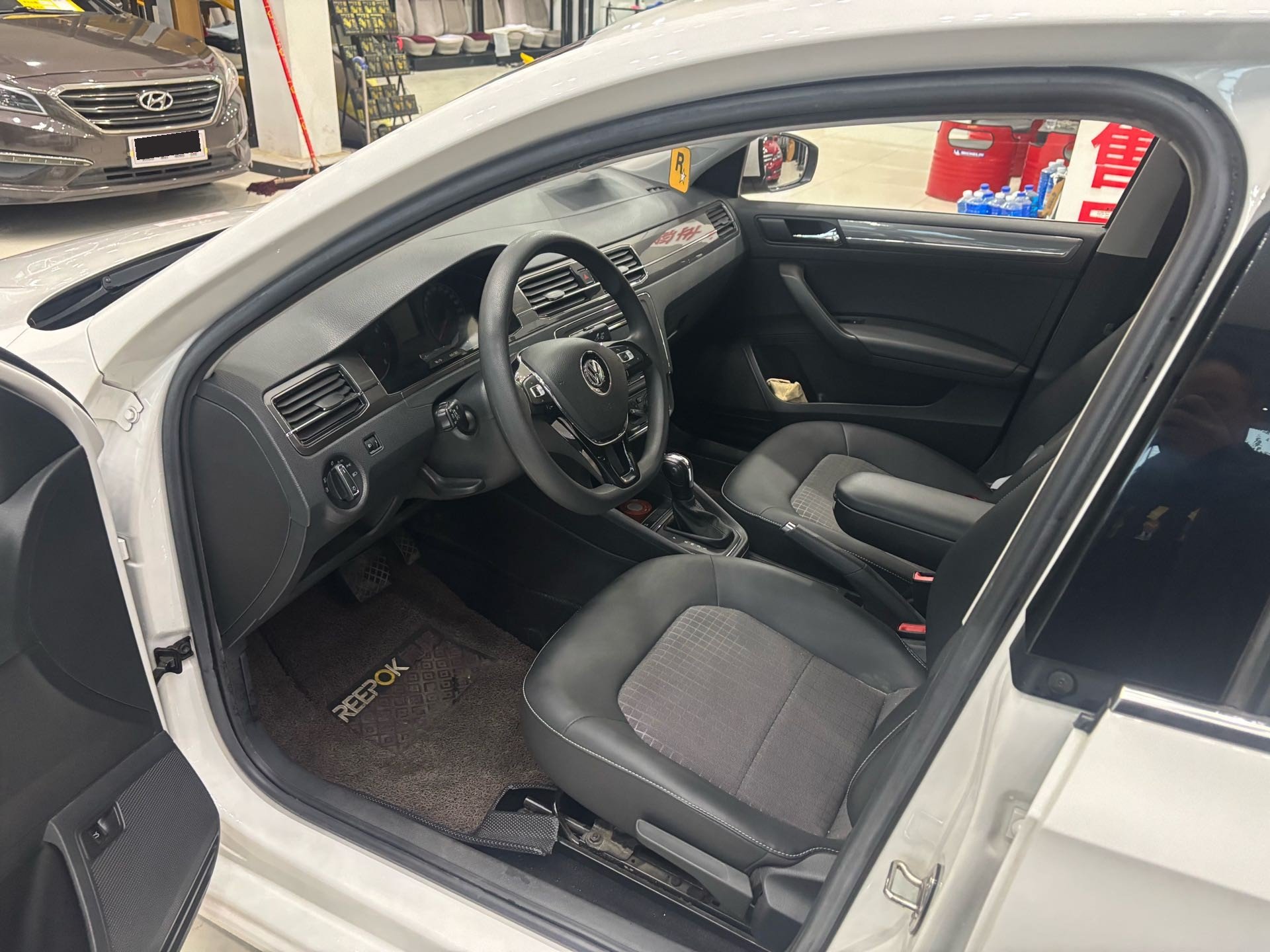Volkswagen Santana 2019 immagine di auto #2