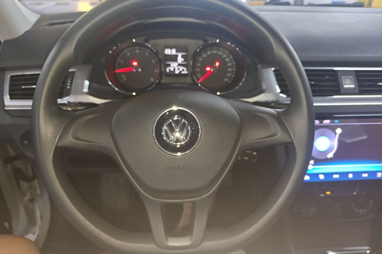 Volkswagen Bora 2019 car image #11
