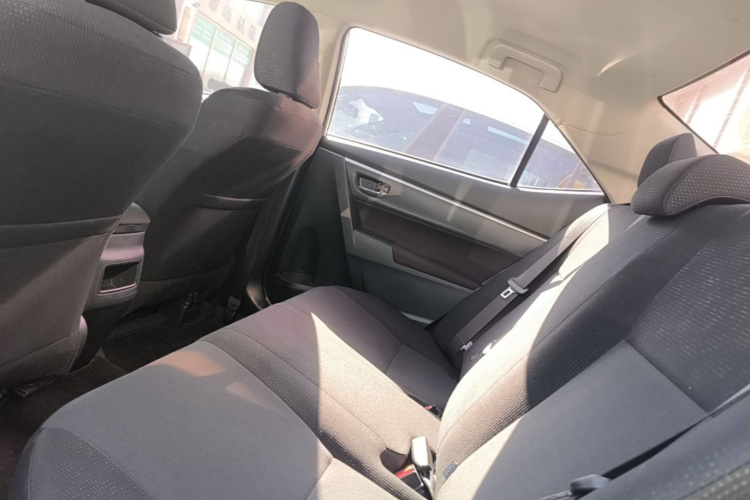 Toyota Corolla 2019 car image #17